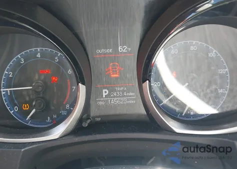 2015 Toyota Corolla S Plus z USA, uszkodzony, nr VIN 2T1BURHE6FC475054